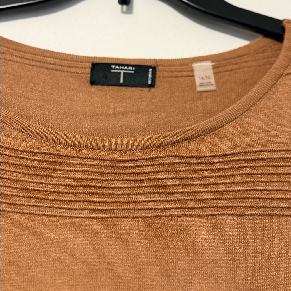 Tahari Men's Tan Crewneck Sweater - Picture 2 of 2